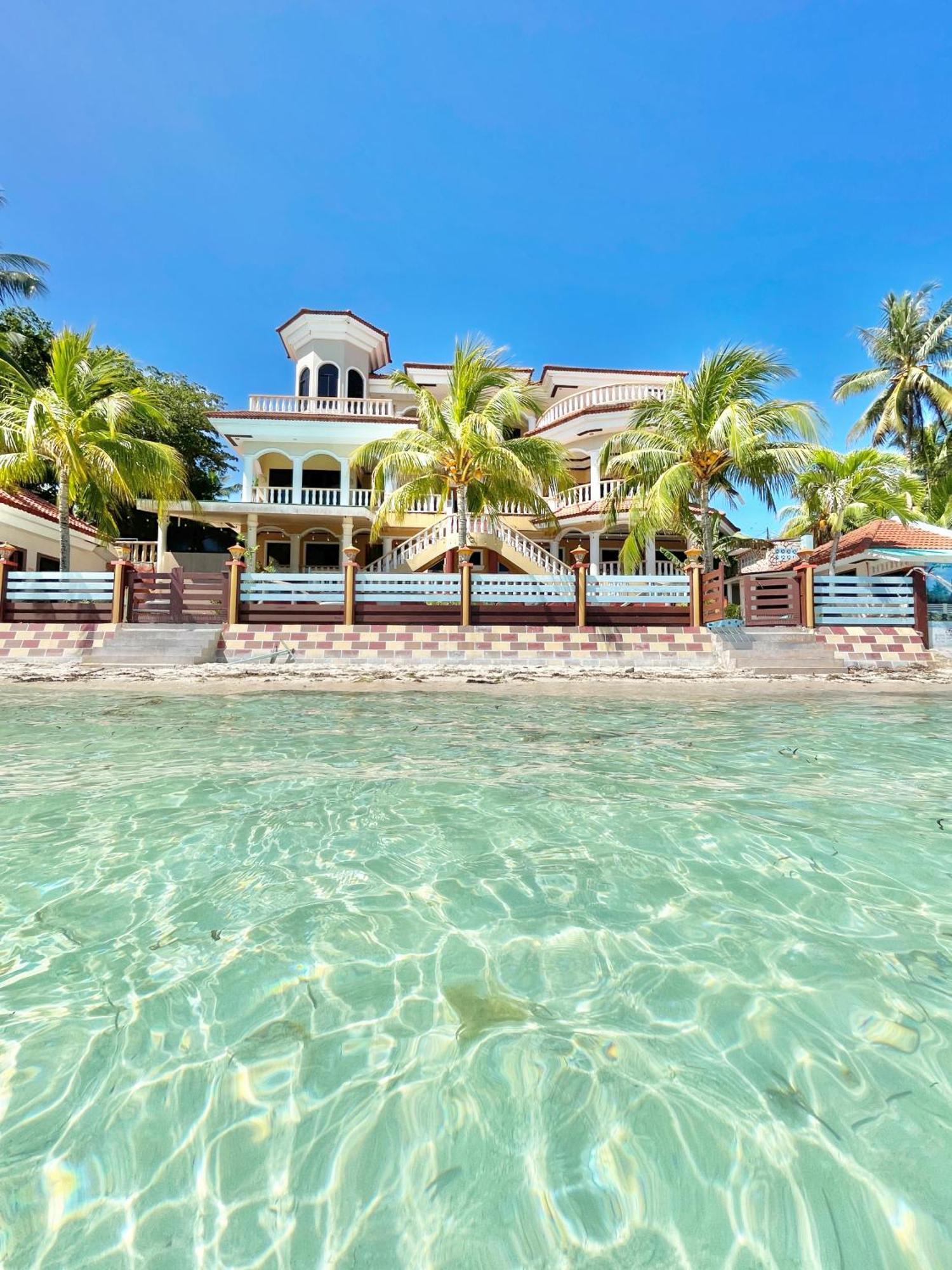 Casaroyal Beachfront Siquijor Exterior photo
