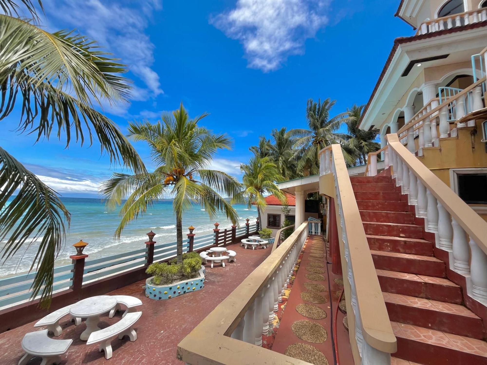 Casaroyal Beachfront Siquijor Exterior photo